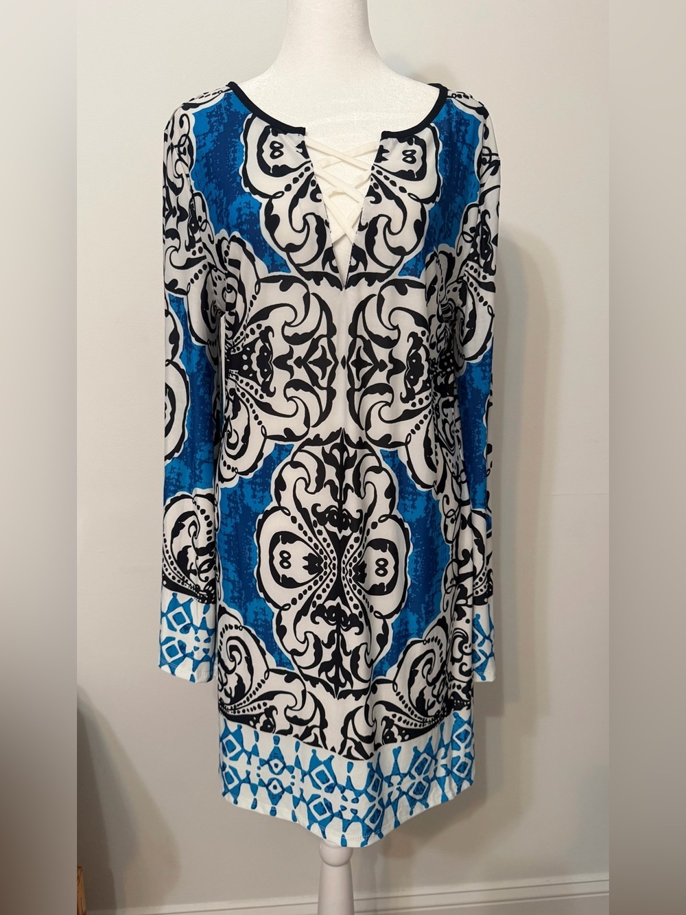 Venus Women’s Blue & White Abstract Print Tunic Top | Lace-Up Neck | Size Small